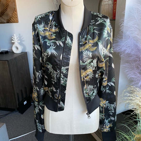 Victoria's Secret Jackets & Blazers - Victoria’s Secret Tropical Palm Leaf Satin Bomber Jacket S beach clubwear